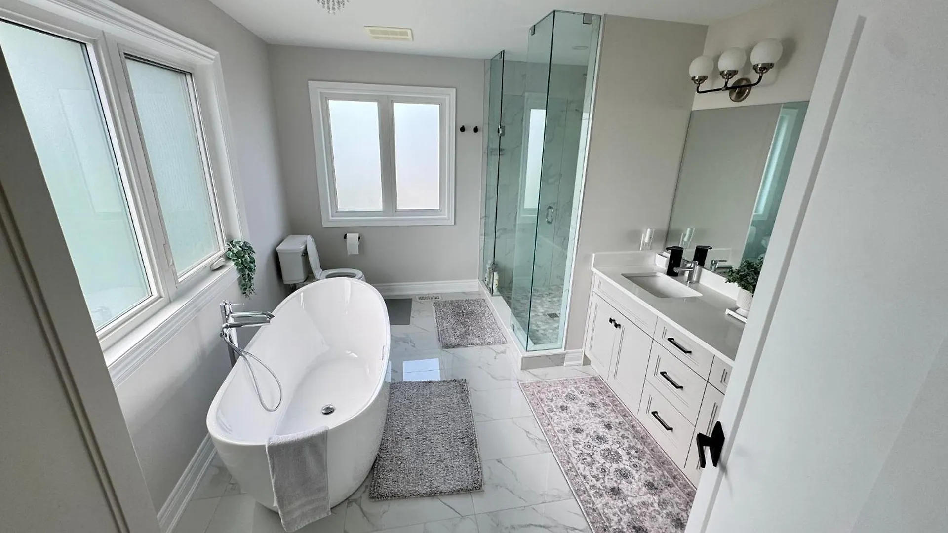 Luxury Cozy Home Niagara Falls