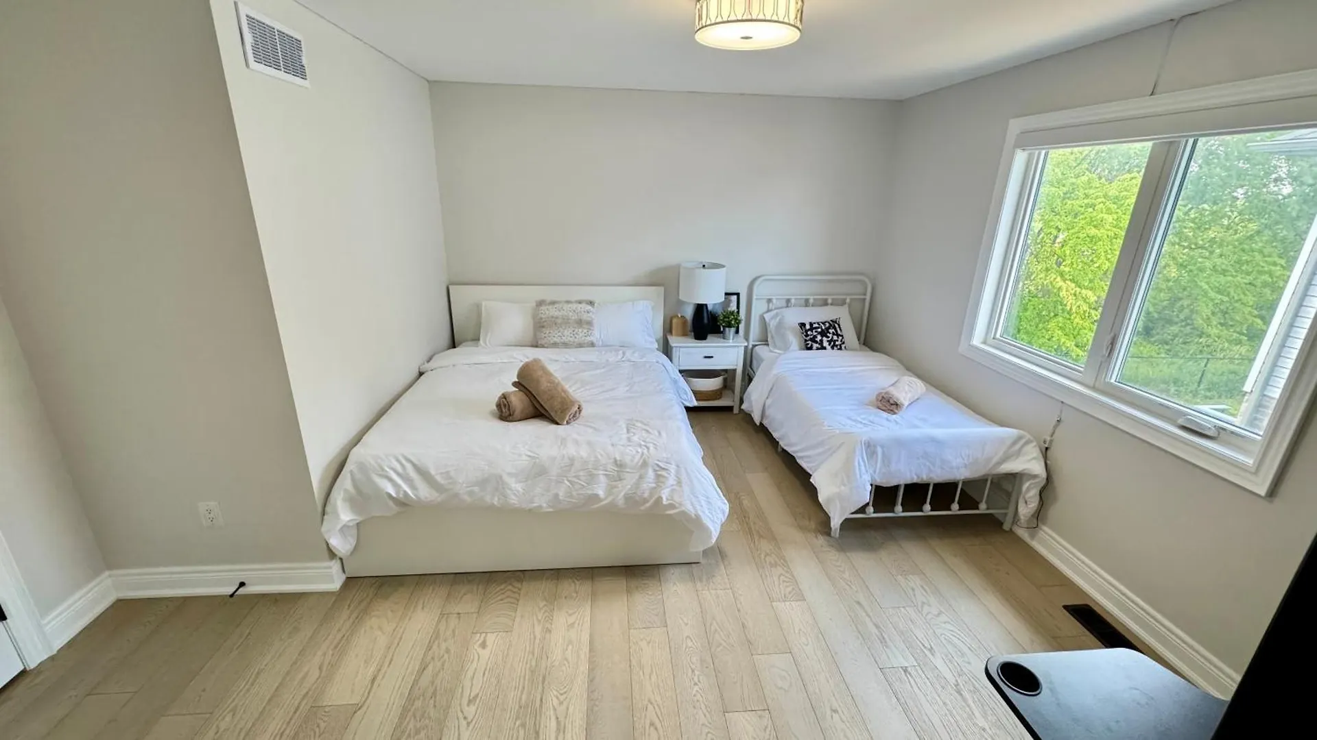 Luxury Cozy Home Niagara Falls Villa