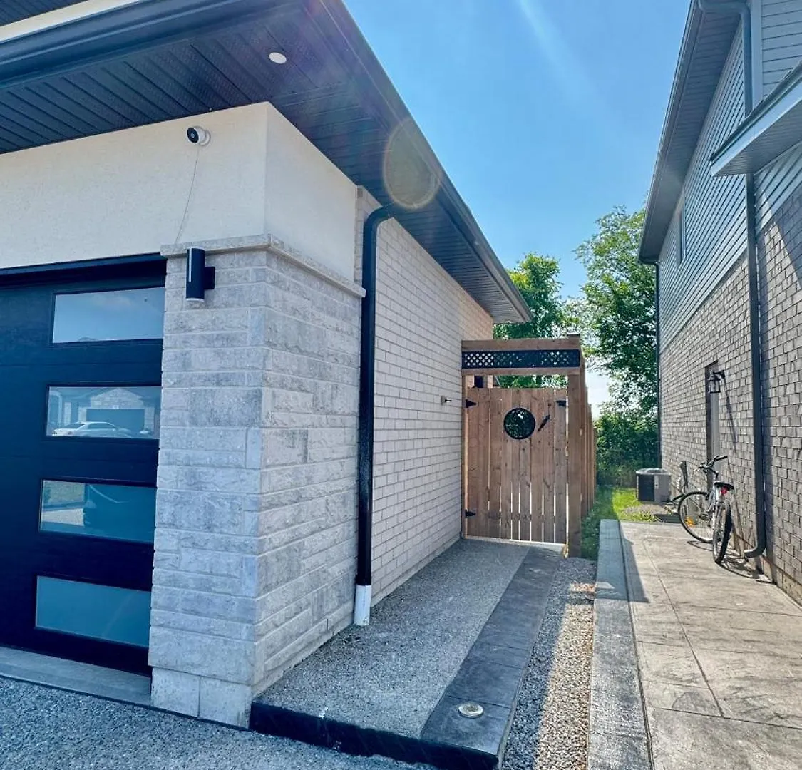 Luxury Cozy Home Niagara Falls